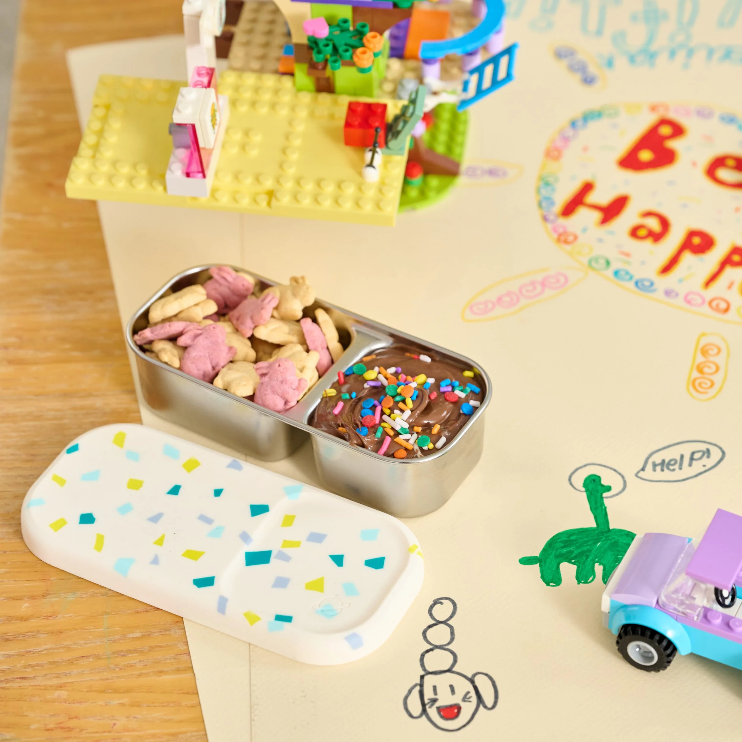 Day Tripper Snack Container - Image 4